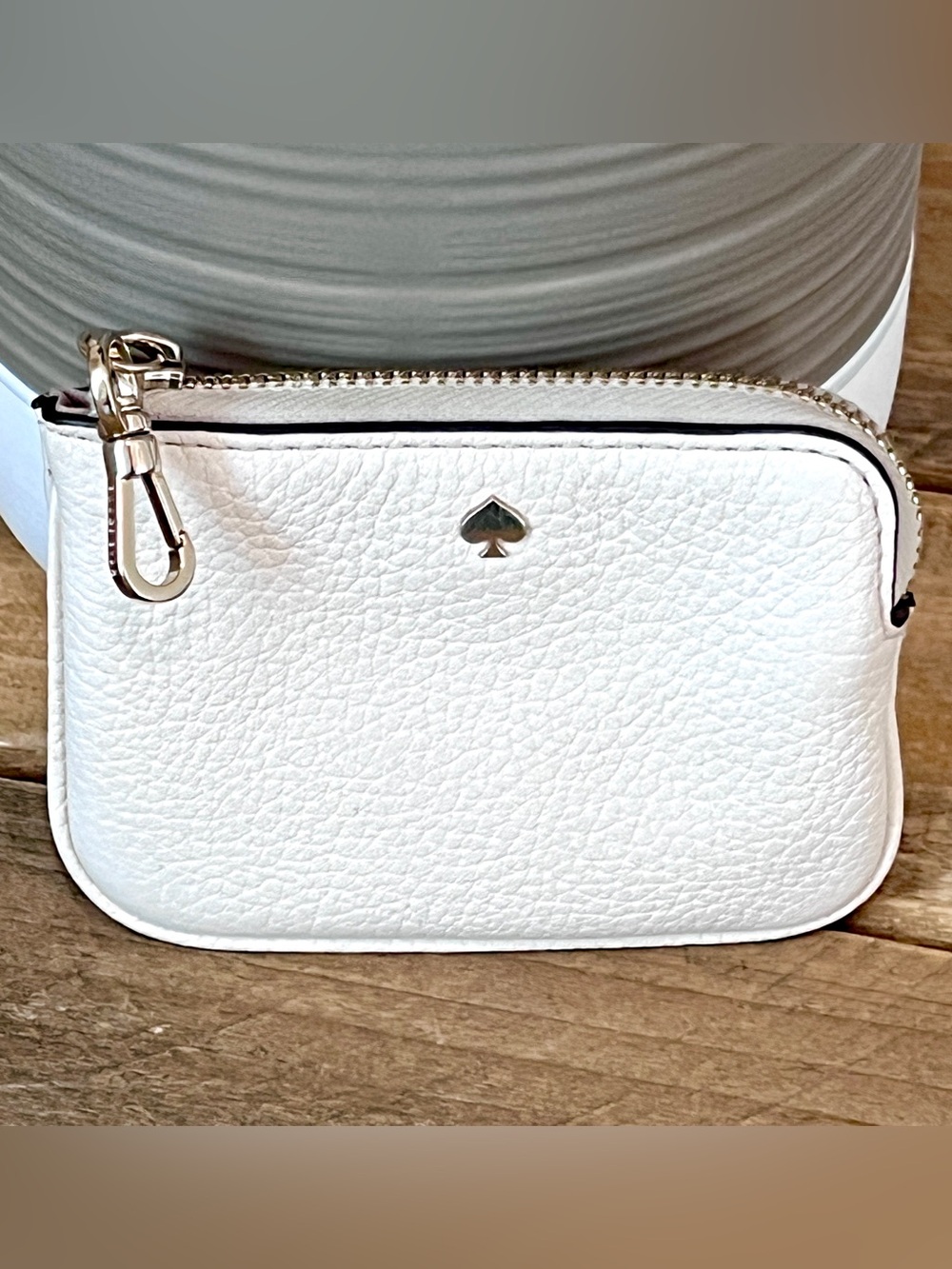 Kate Spade Rosie White Pebbled Leather Mini Clip-On Coin Pouch Wallet 4x3 - Picture 2 of 7